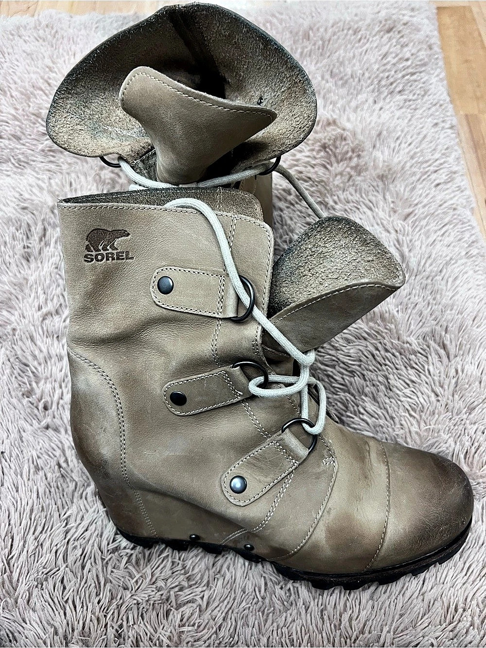 Sorel Joan of Arctic Wedge Boots Brown SZ8